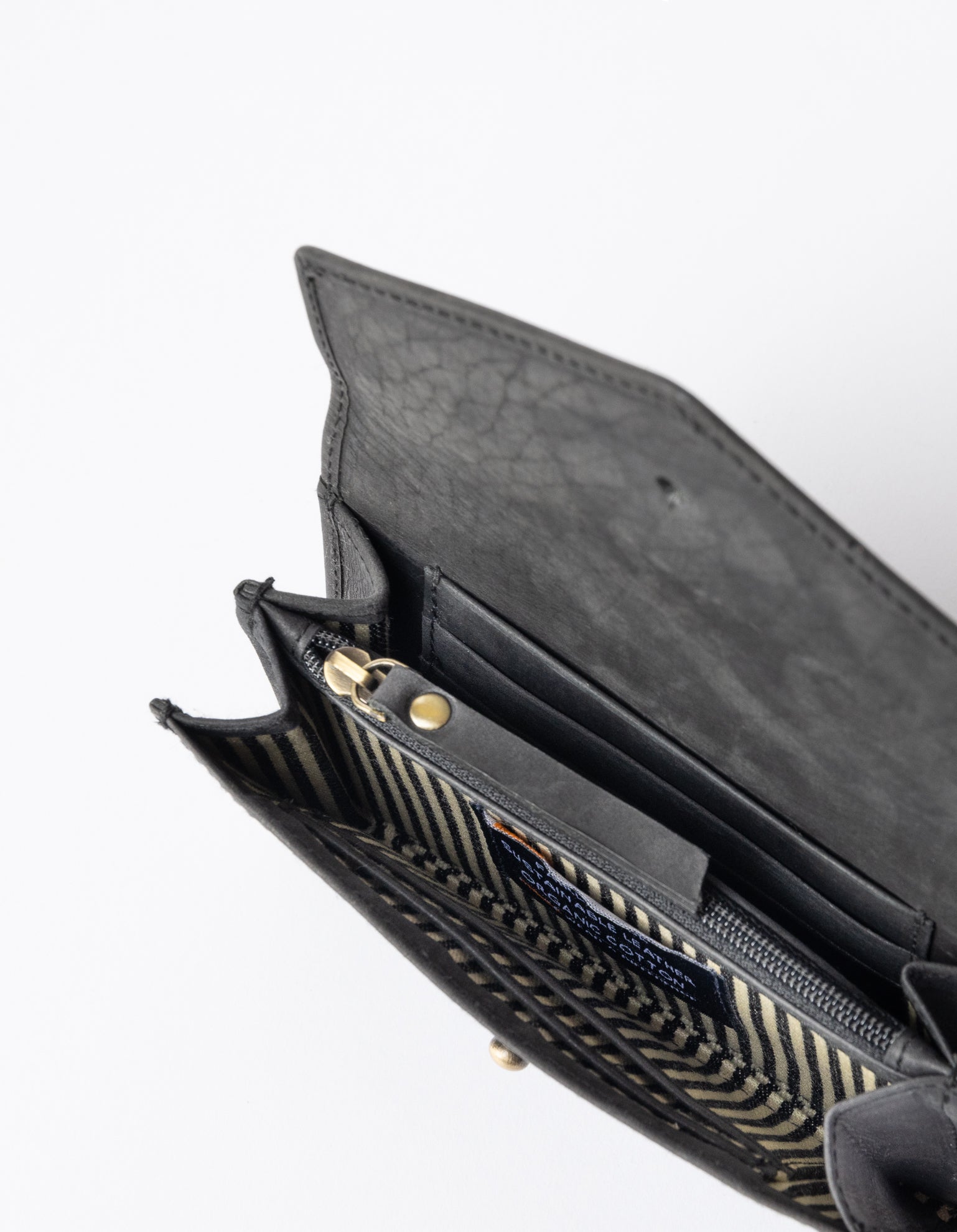 Jo's purse in black hunter leather. Inside product image.