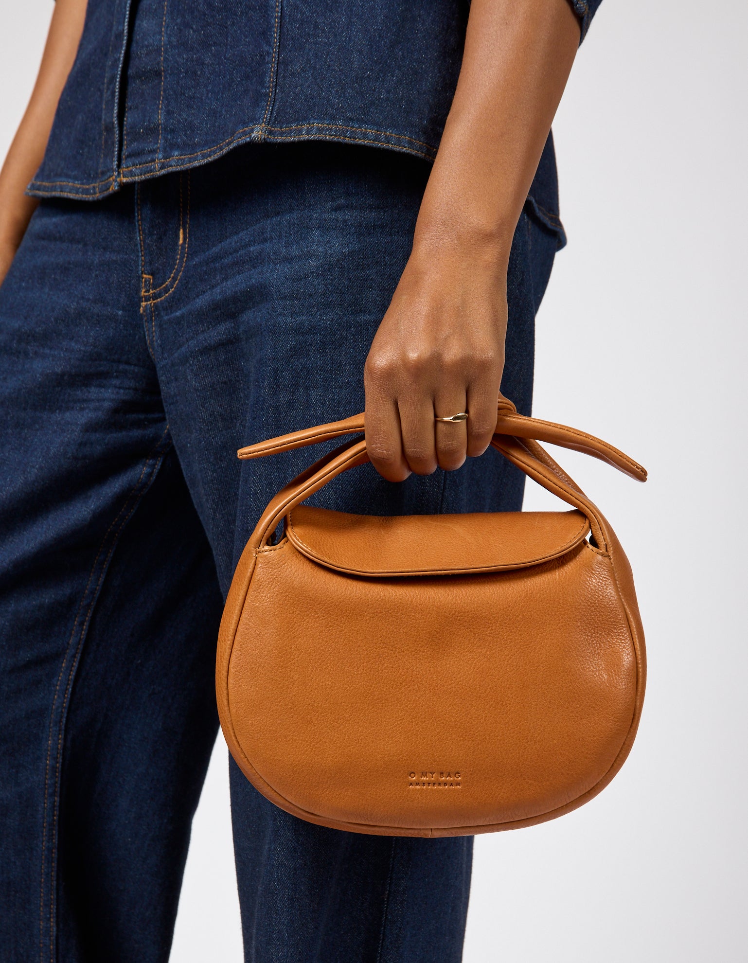 Coco Croissant - Wild Oak Soft Grain Leather