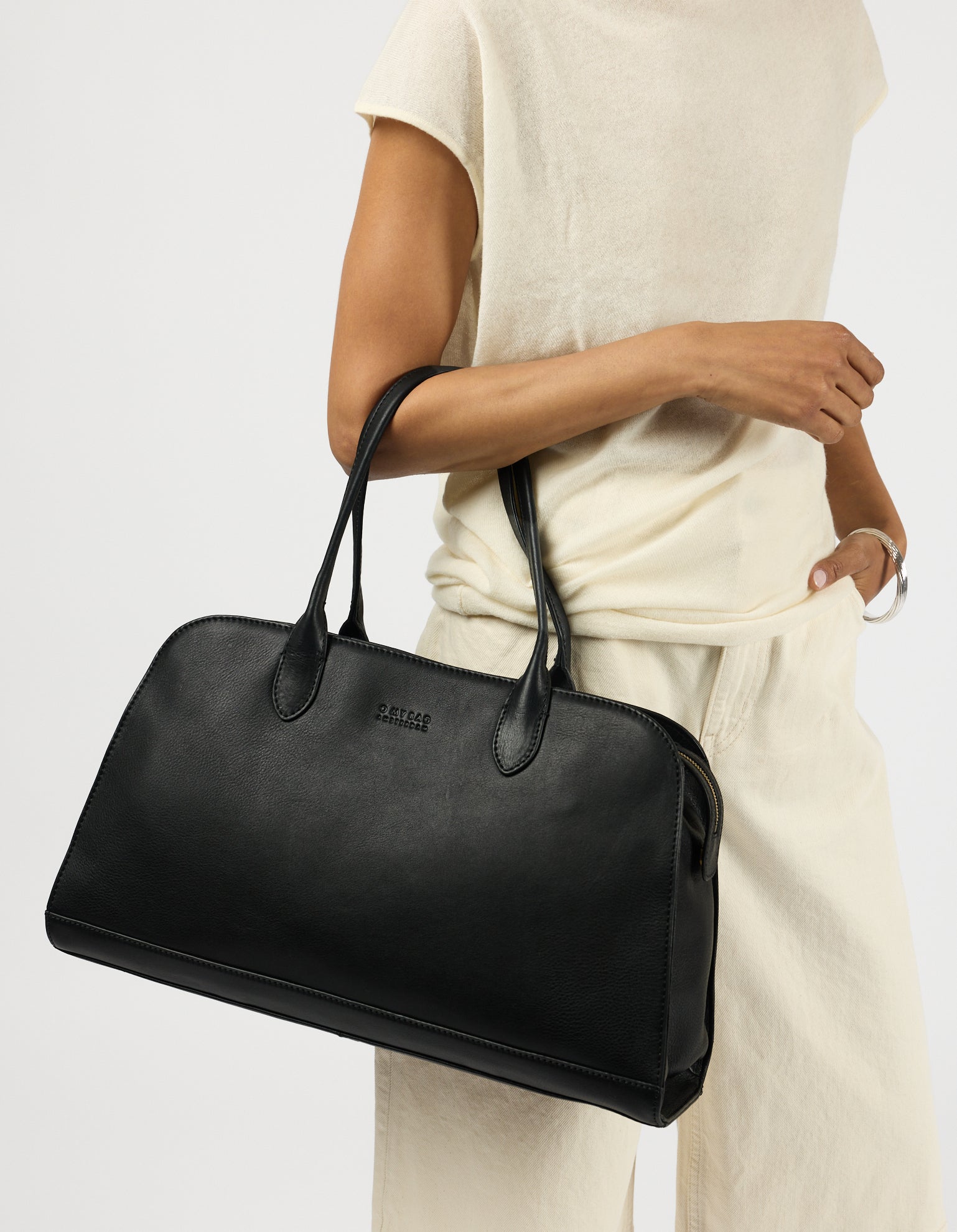 Alma 13/14" - Black Soft Grain Leather