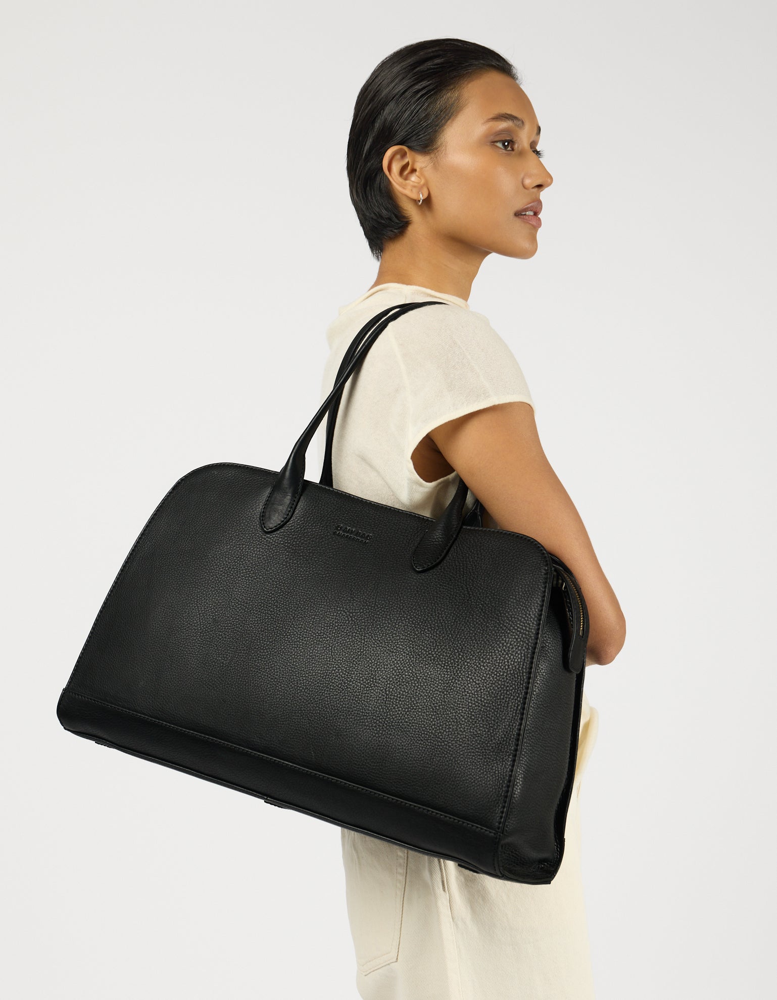 Alma 15/16" - Black Soft Grain Leather