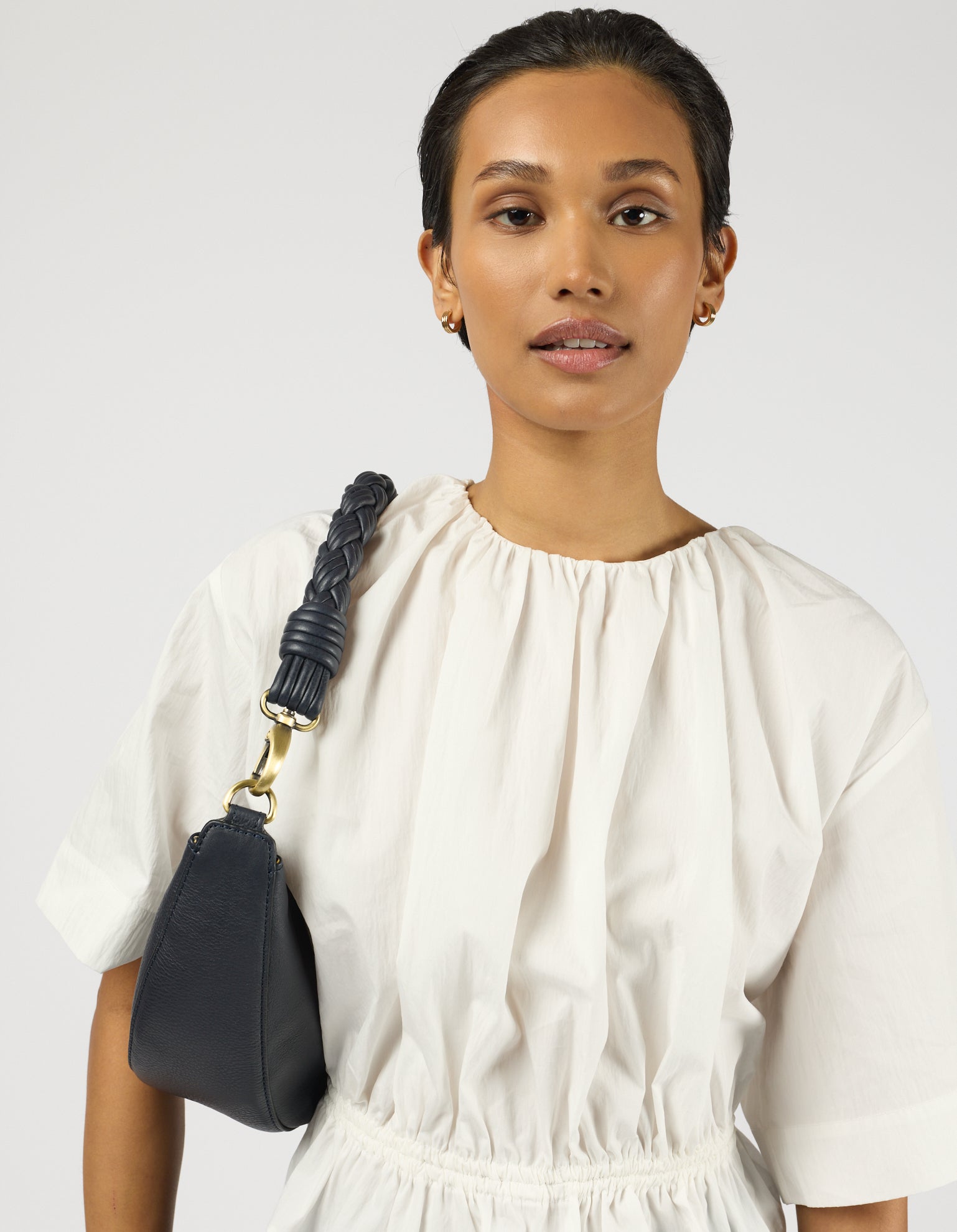 Leo Midi Twisted Handle - Universe Blue Soft Grain Leather
