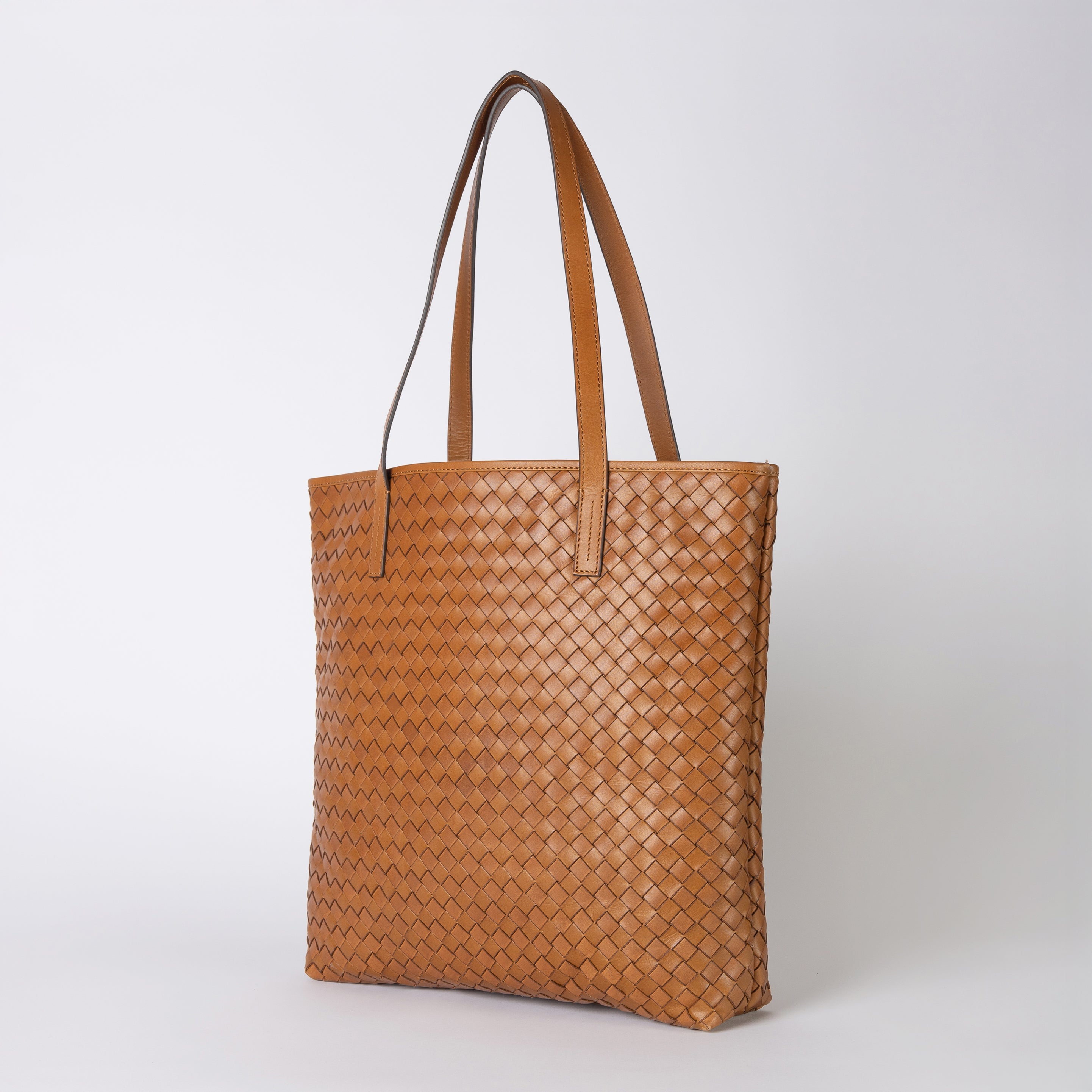 Georgia-Cognac-Woven_Features.