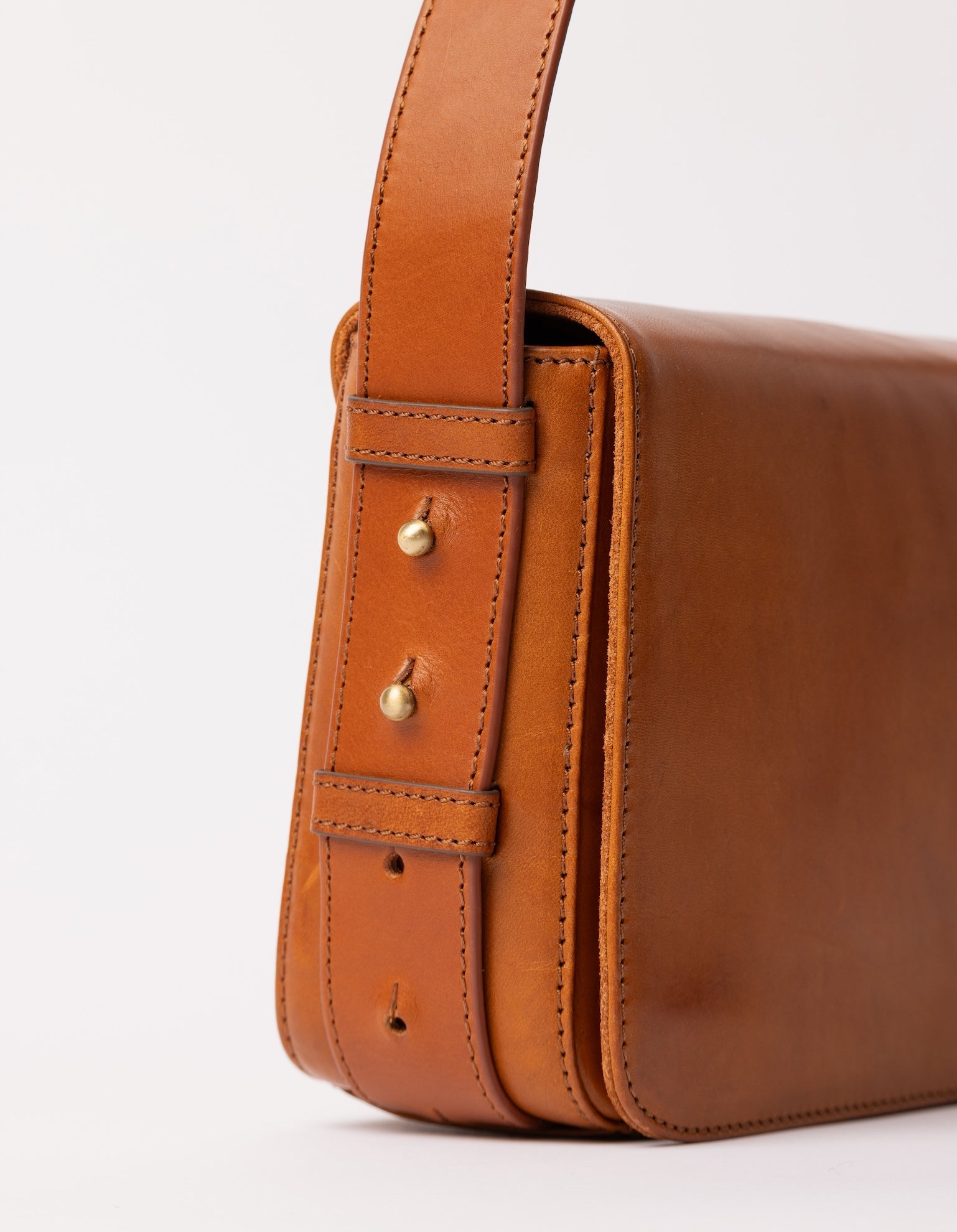 Perfectly Imperfect - Gina Longuette - Cognac Classic Leather