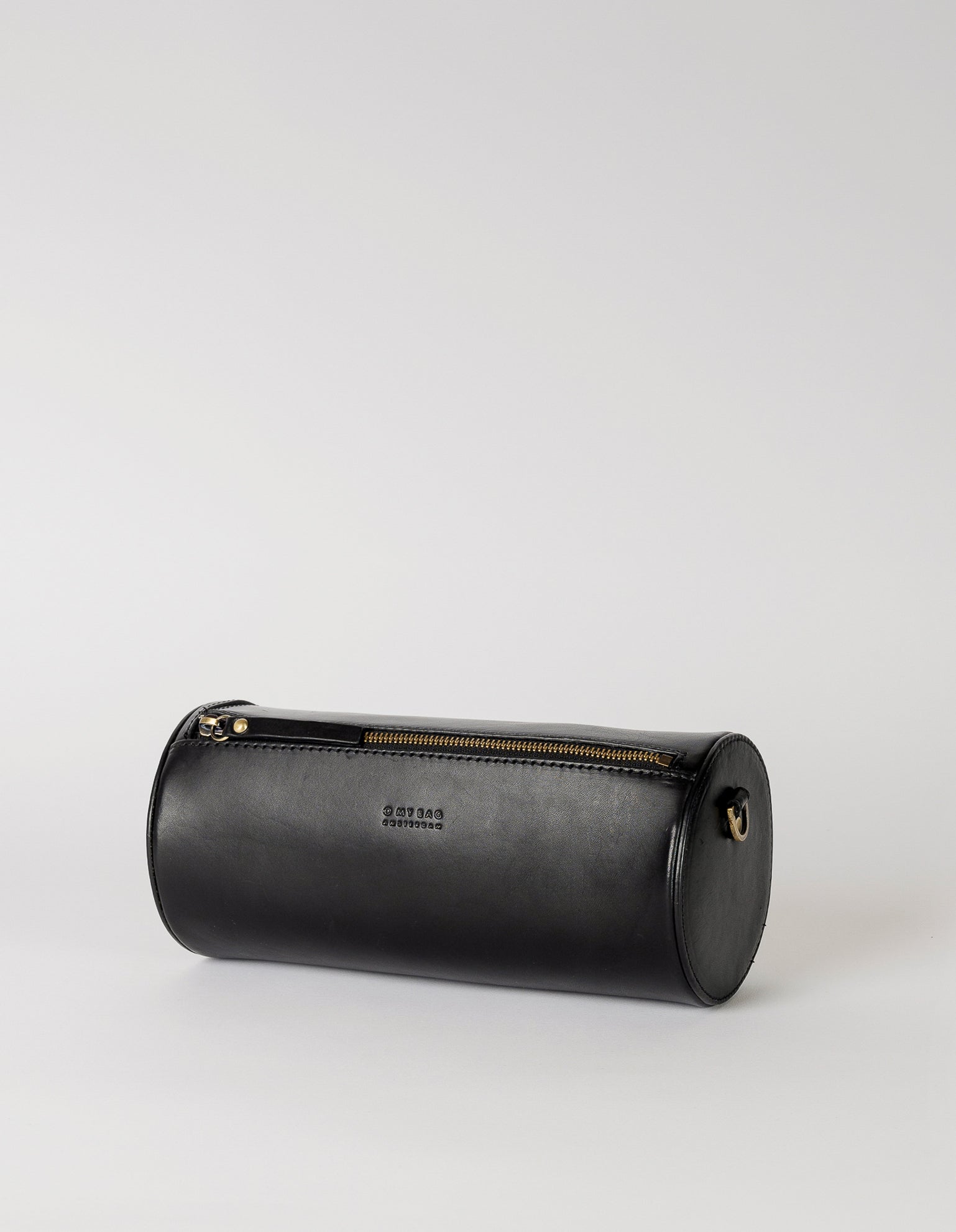 Izzy - Black Classic Leather