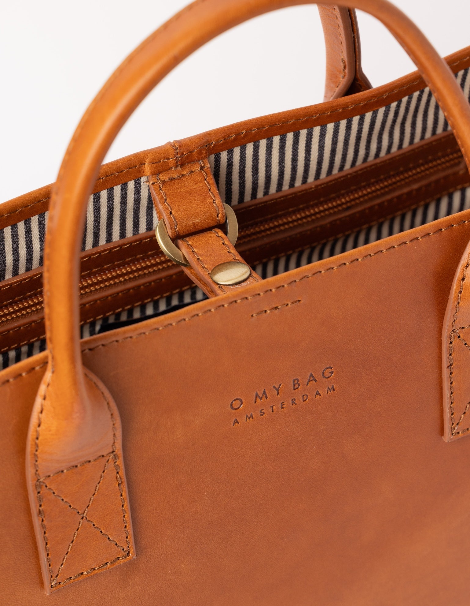 Rectangle shaped leather tote bag - close-up product image