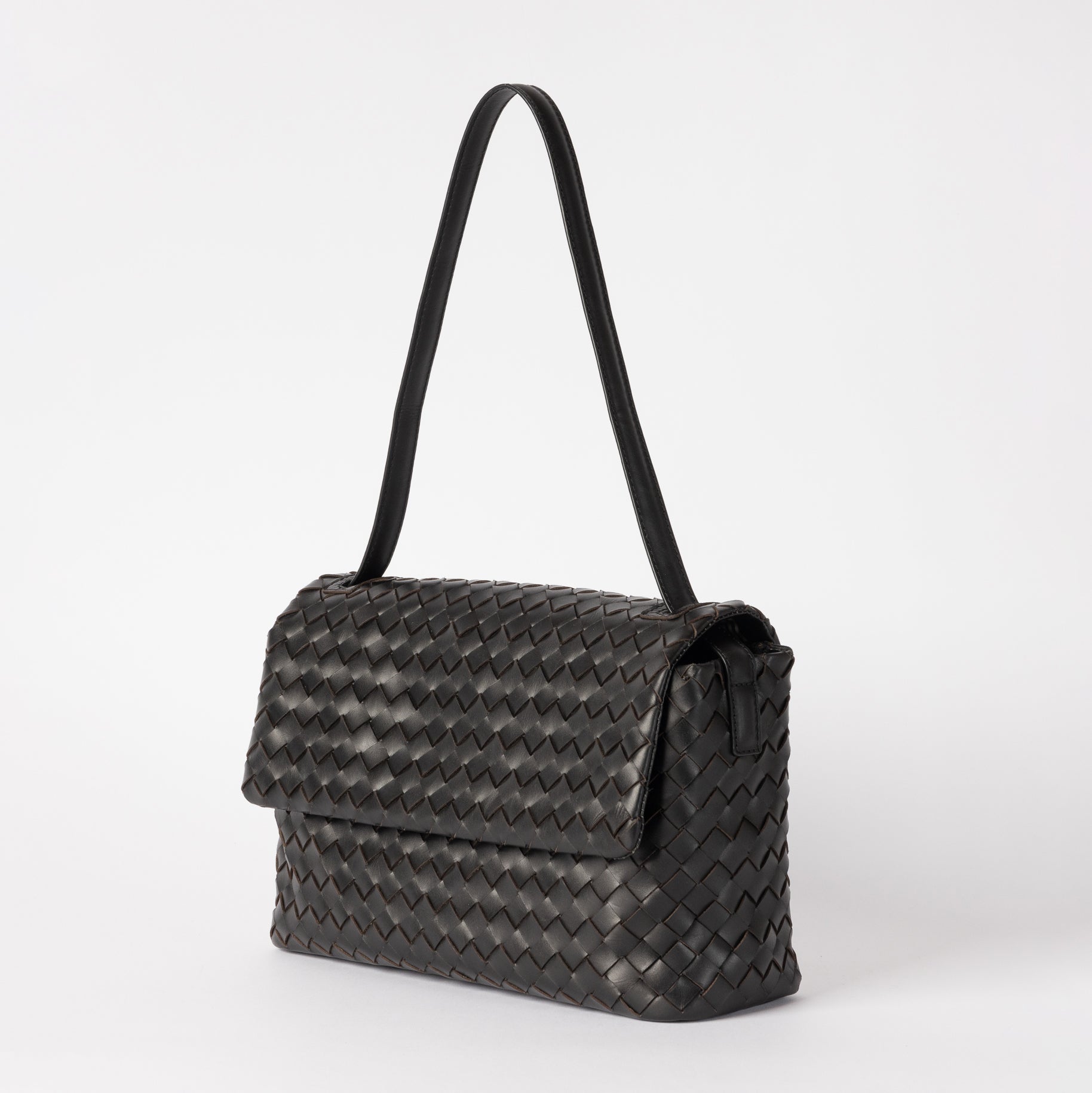 Kenzie-Black_Features.jpg?v=