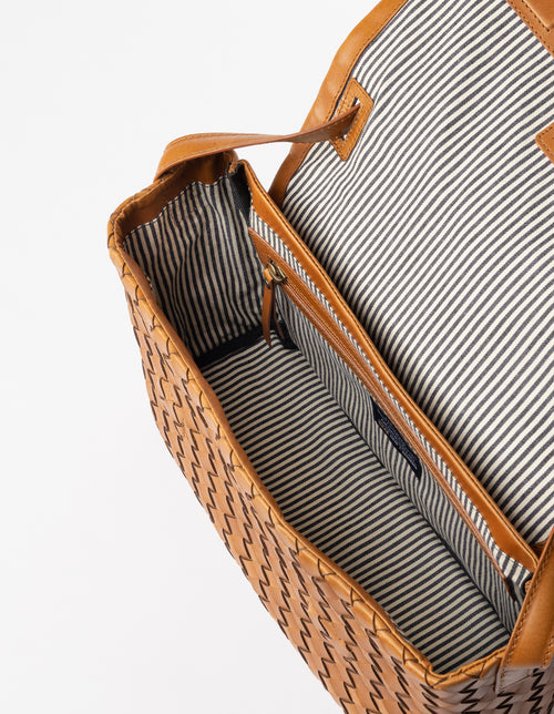 Woven leather shoulder bag - Inside product image