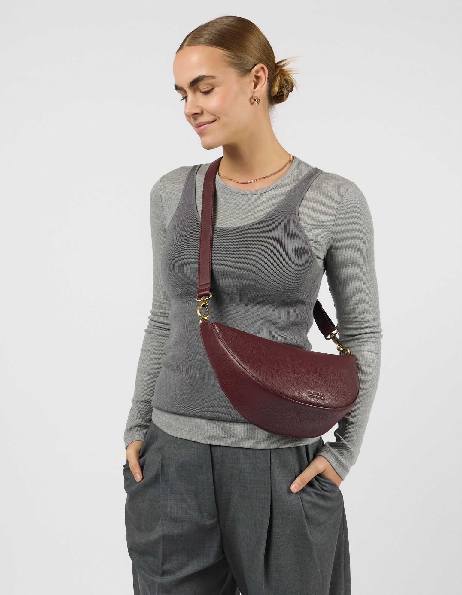 Leo Midi - Dark Cherry Soft Grain Leather