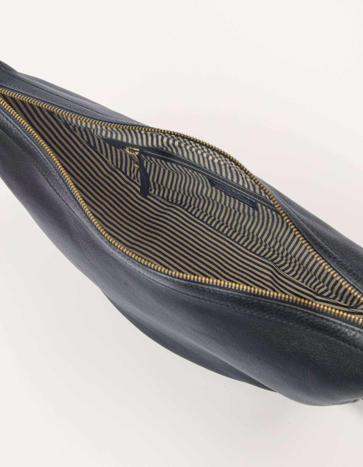 Leo Maxi - Black Soft Grain Leather