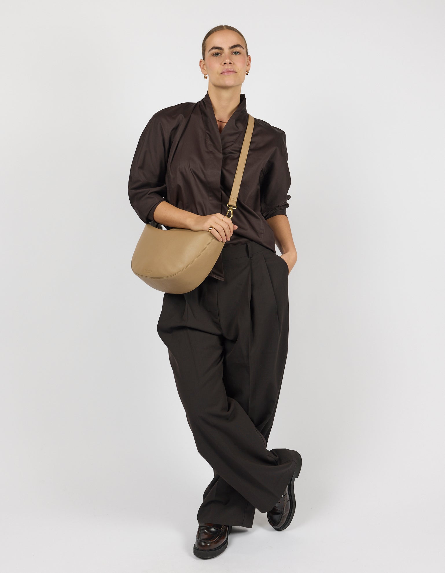 Leo Maxi - Dark Sand Soft Grain Leather