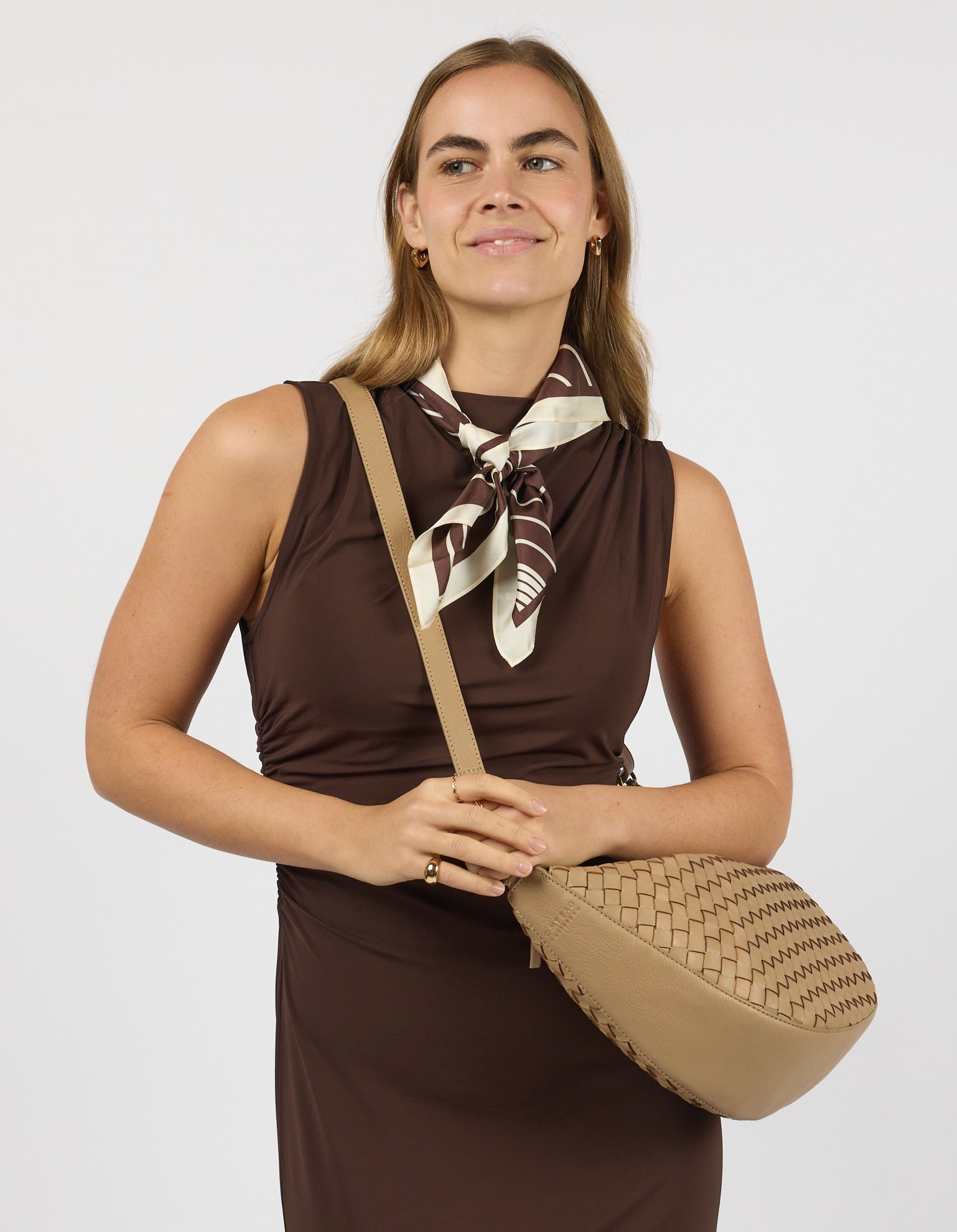 Leo Maxi - Dark Sand Woven Soft Grain Leather