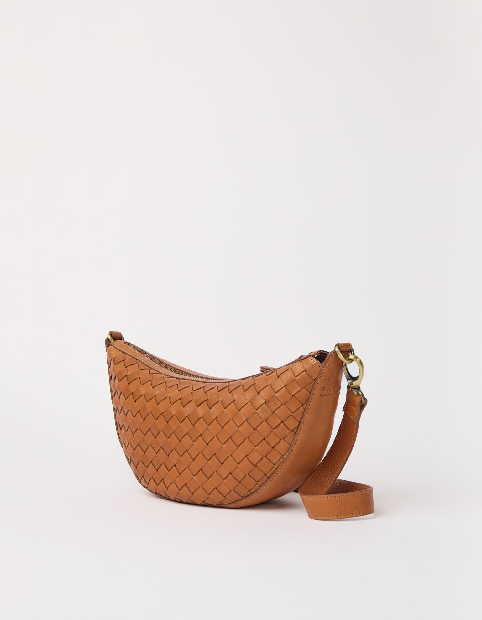 Leo - Wild Oak Woven Soft Grain Leather