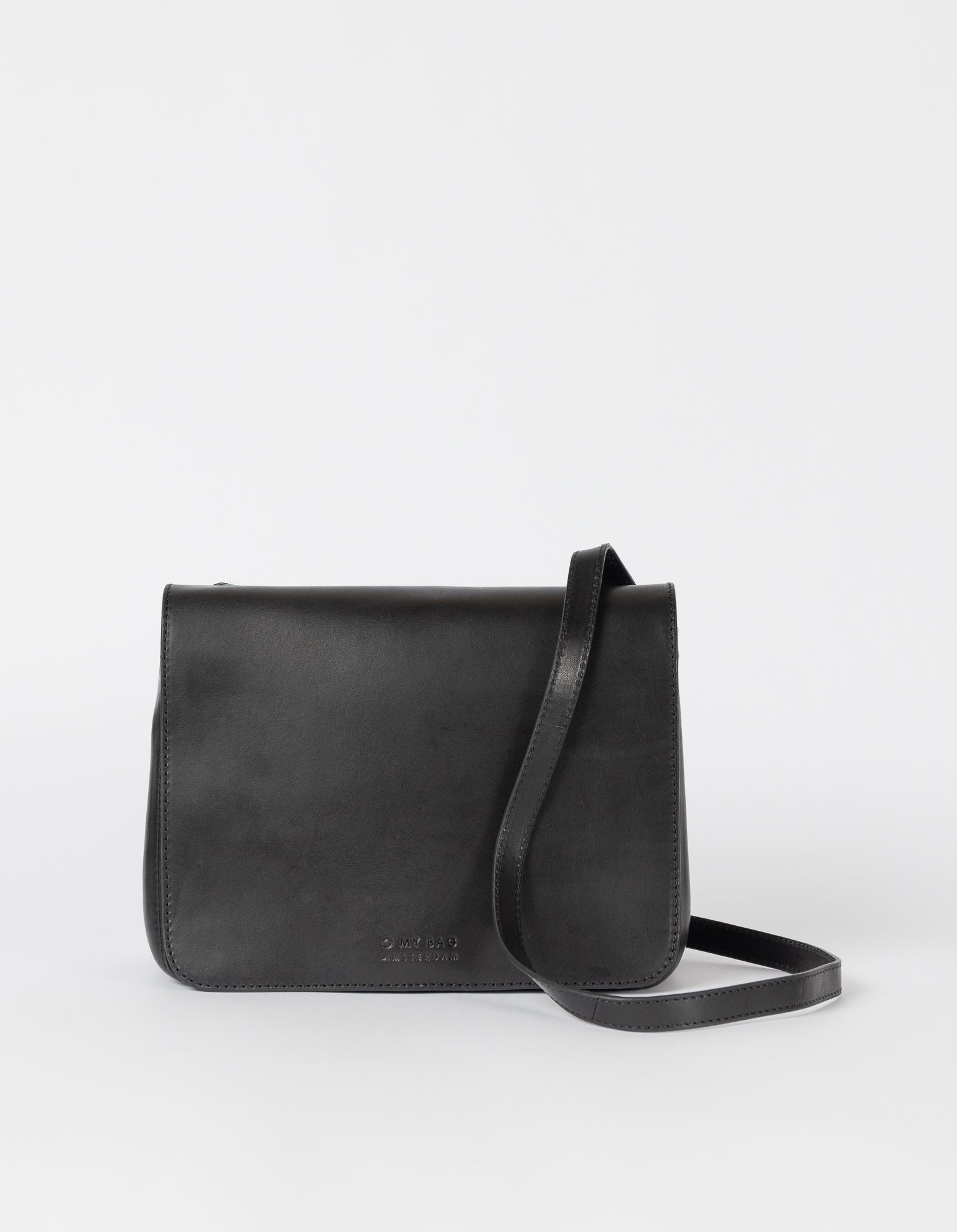 Lucy in black classic leather. Crossbody handbag. Front product image.
