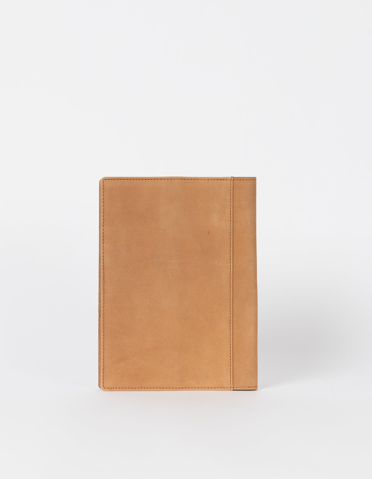 Notebook Camel Hunter Leather. Medium sized notepad cover. Back product image.