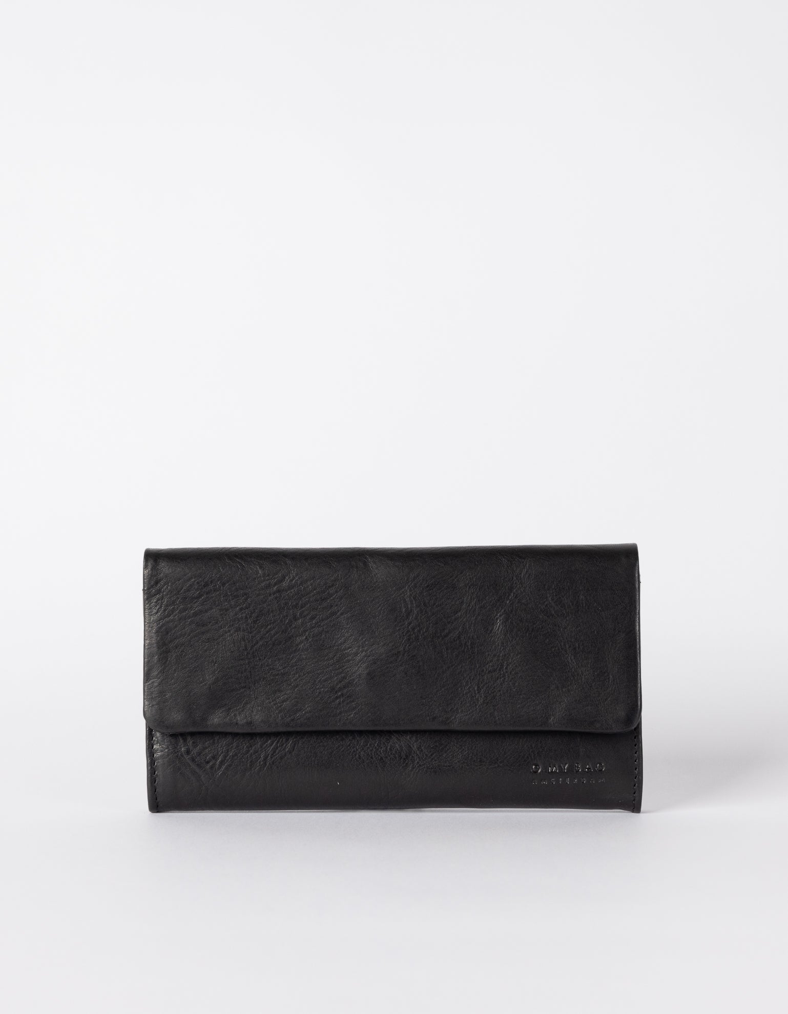 Pau Pouch Black Leather women’s purse. Rectangular shaped fold over wallet. Front model image