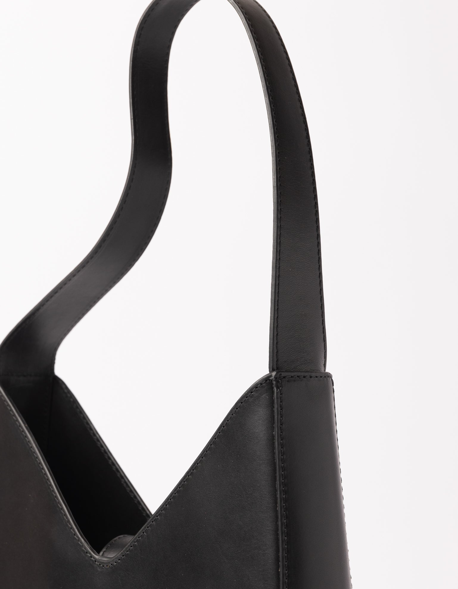 Perfectly Imperfect Vicky - Black Classic Leather