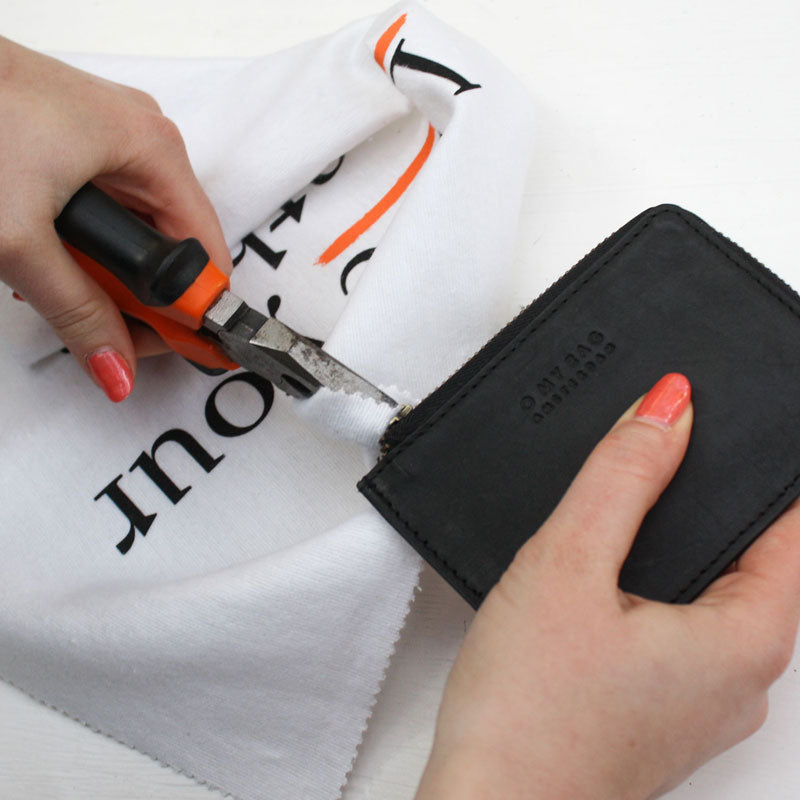 O My Bag | Repair Guide | Replace a zipper pull tab