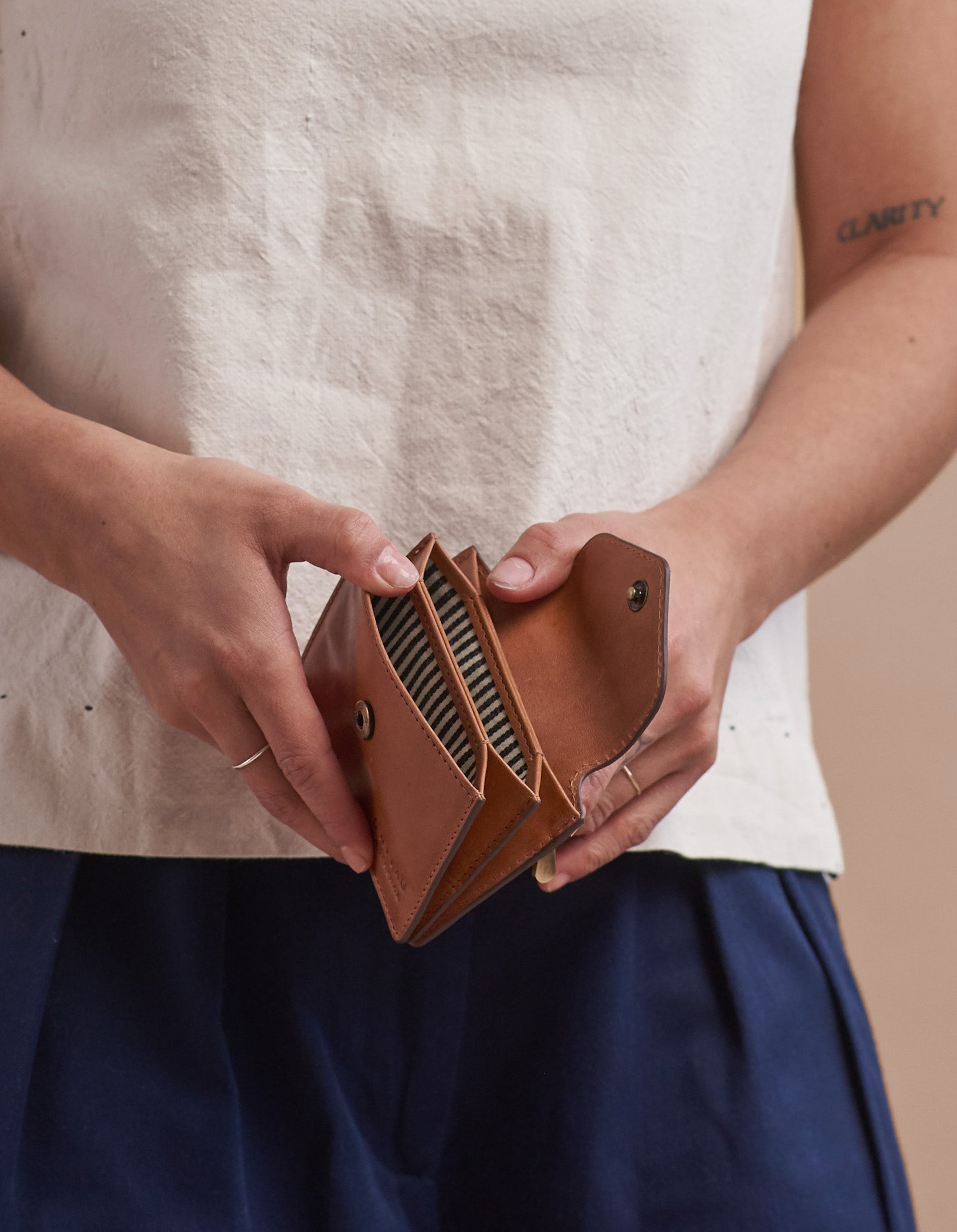 Perfectly Imperfect - Harmonica Wallet - Cognac Classic Leather