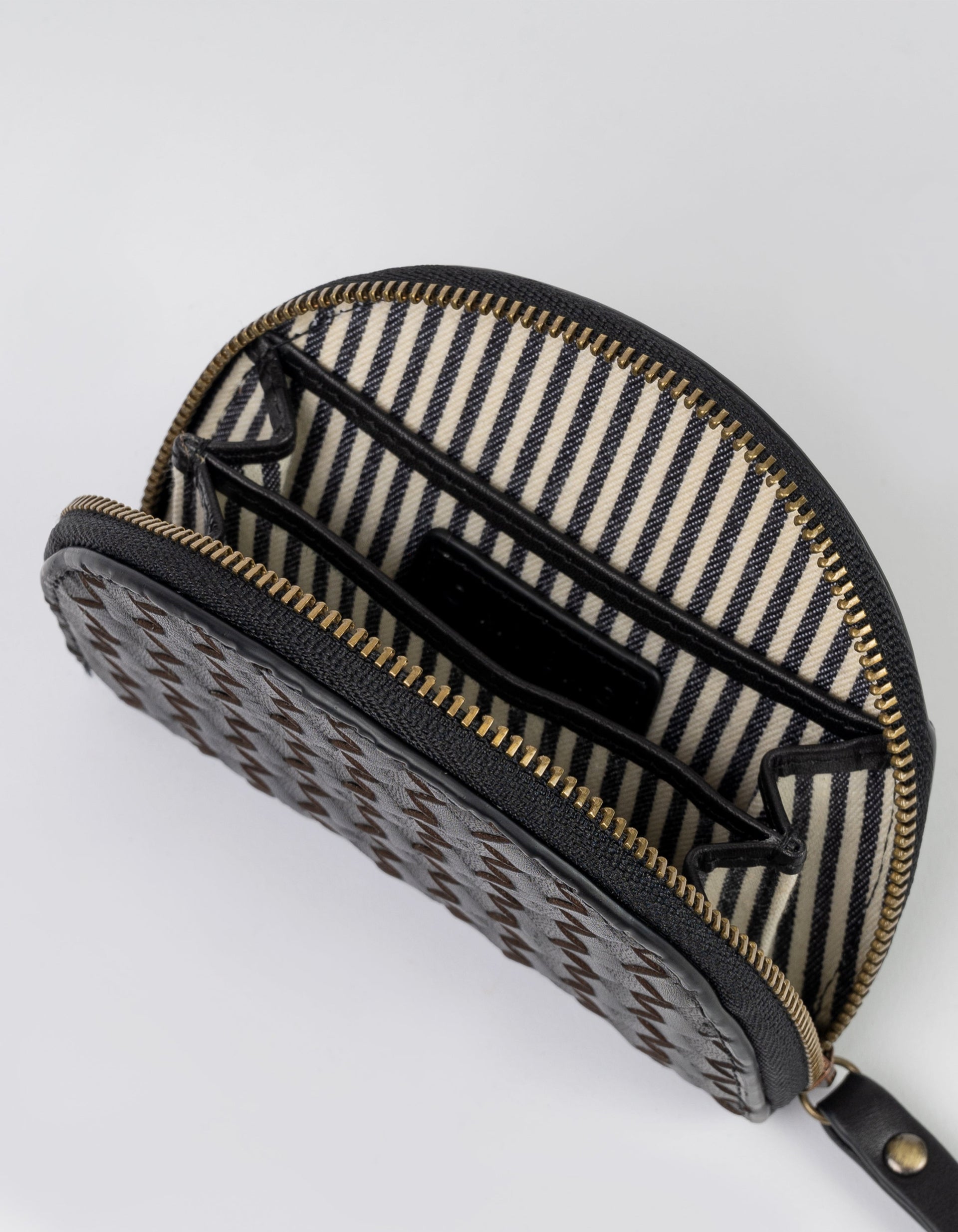 Perfectly Imperfect - Laura Coin Purse - Black Woven Classic Leather