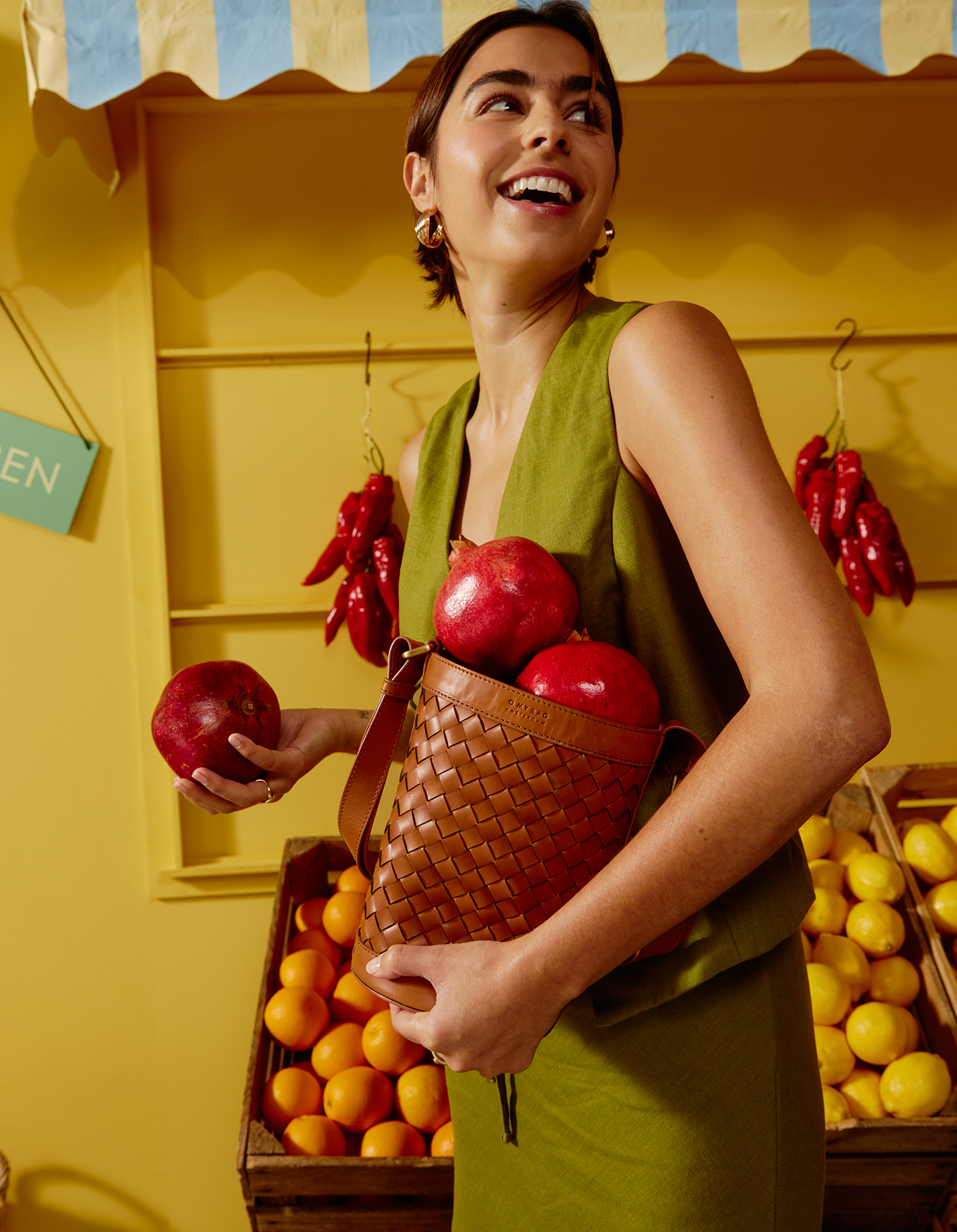 Campaign image of zola bag and fresh fruit