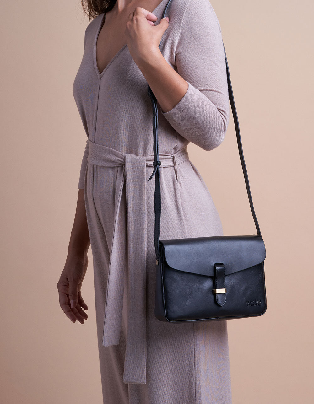 Ally Midi Hunter Leather Shoulder Bag Black by O My Bag, Model image
