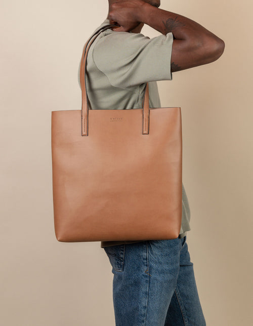 Georgia Cognac Apple Leather, first male model product image.
