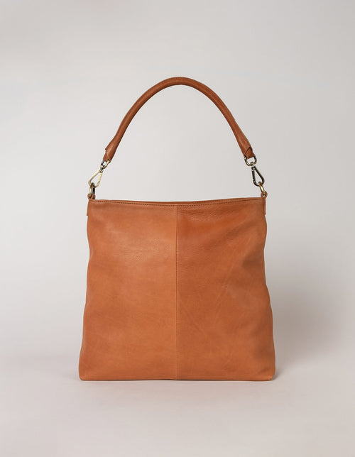 Wild Oak Leather shopper bag. Square shape with an adjustable and removable strap. Back product image
