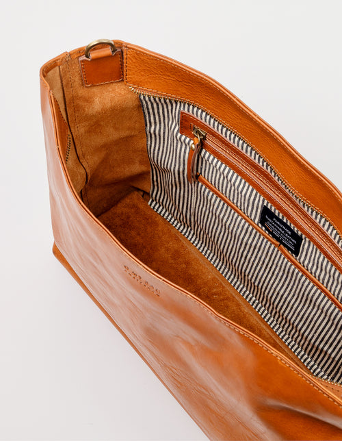 Olivia - Cognac Stromboli Leather bag - inside product image