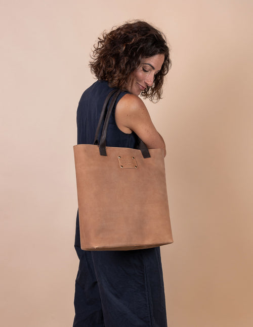 Posh Stacey Tote Bag in Camel Hunter Leather - second model product image