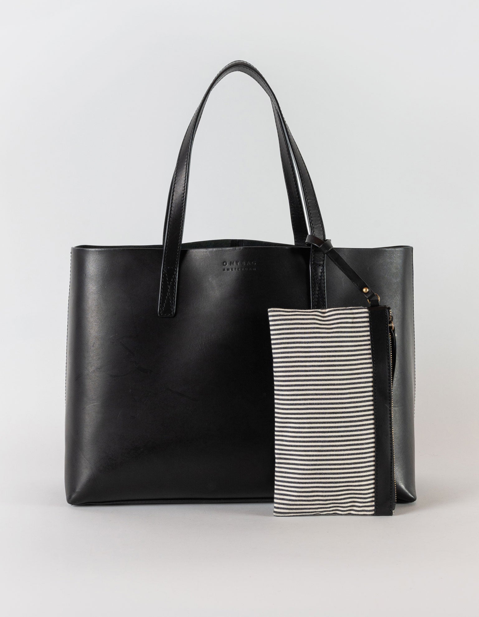 Sam Shopper - Black Classic Leather - Front product image with striped organic cotton pocket.