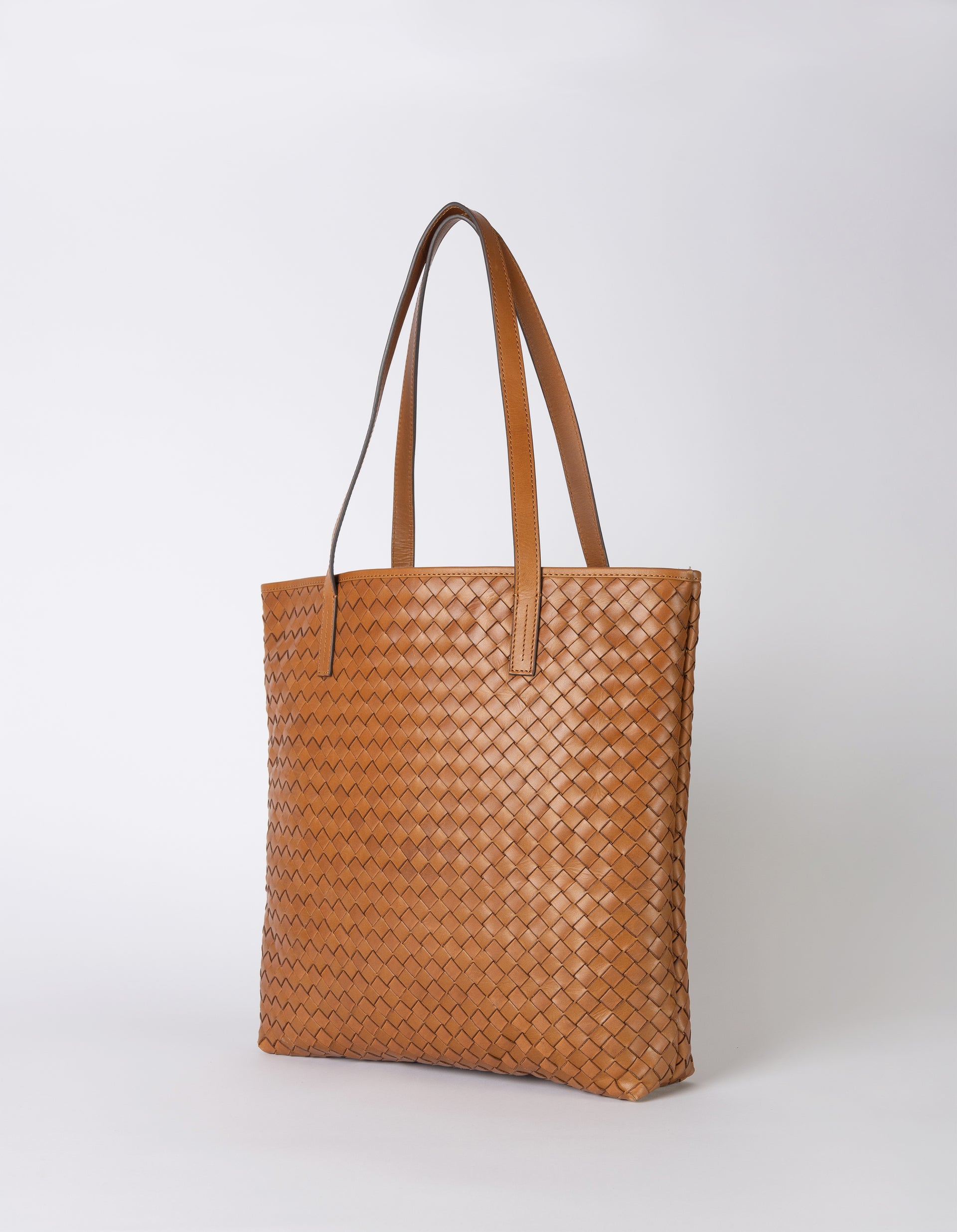 Georgia in cognac woven leather - side image