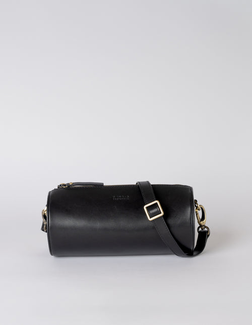 Izzy bag in black classic leather, front image with strap