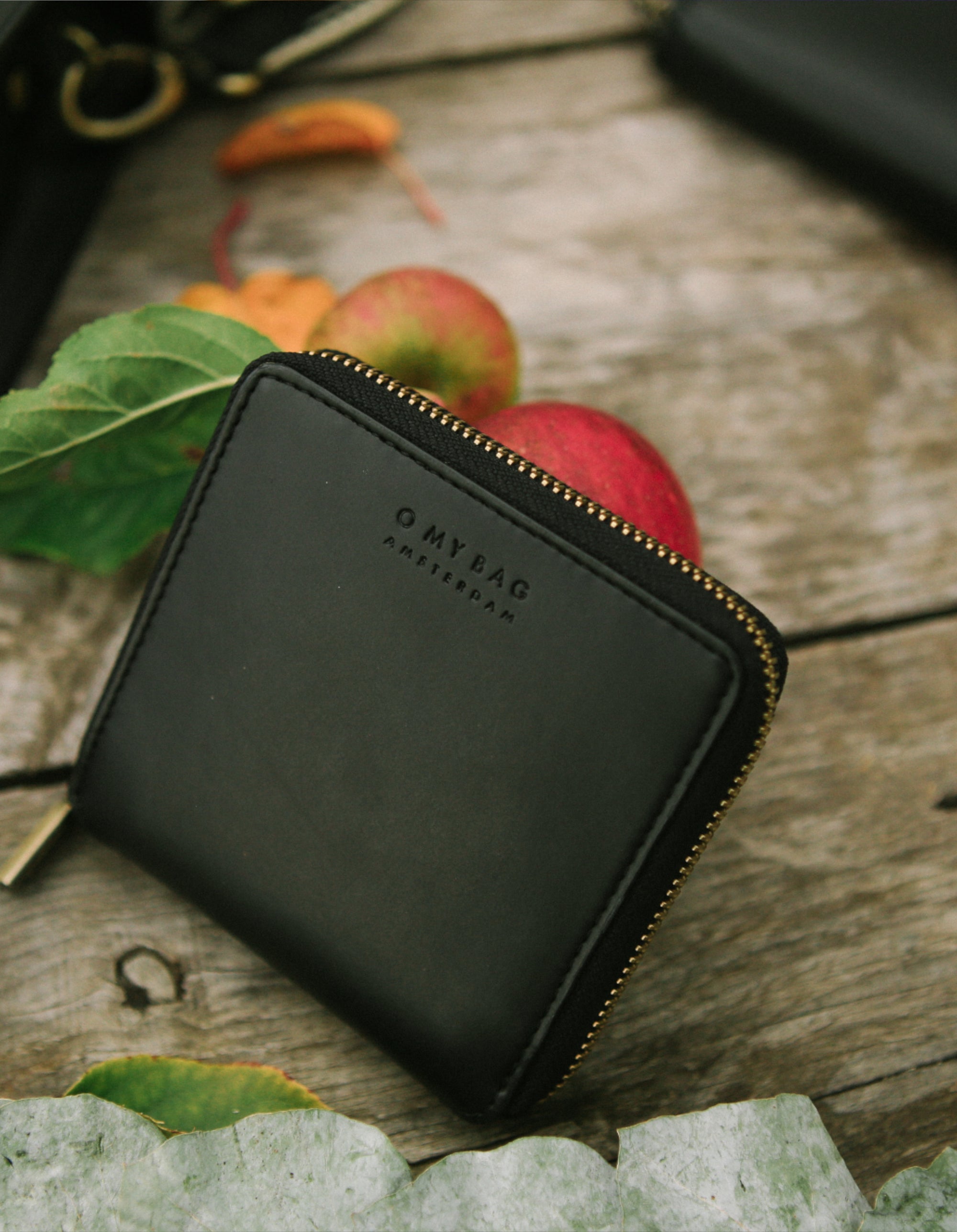 Sonny Square Wallet Black Vegan Uppeal