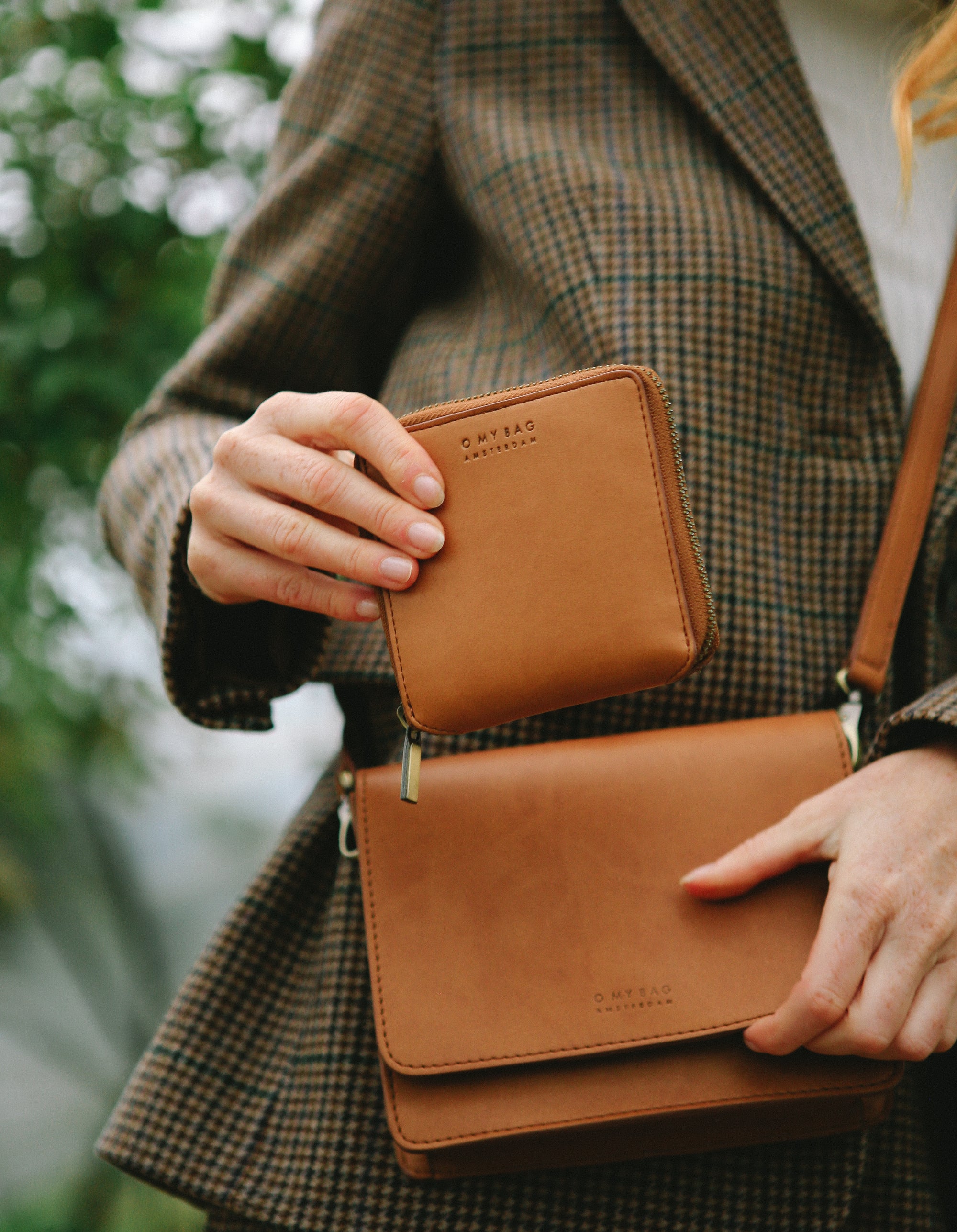 Bag & wallet sale