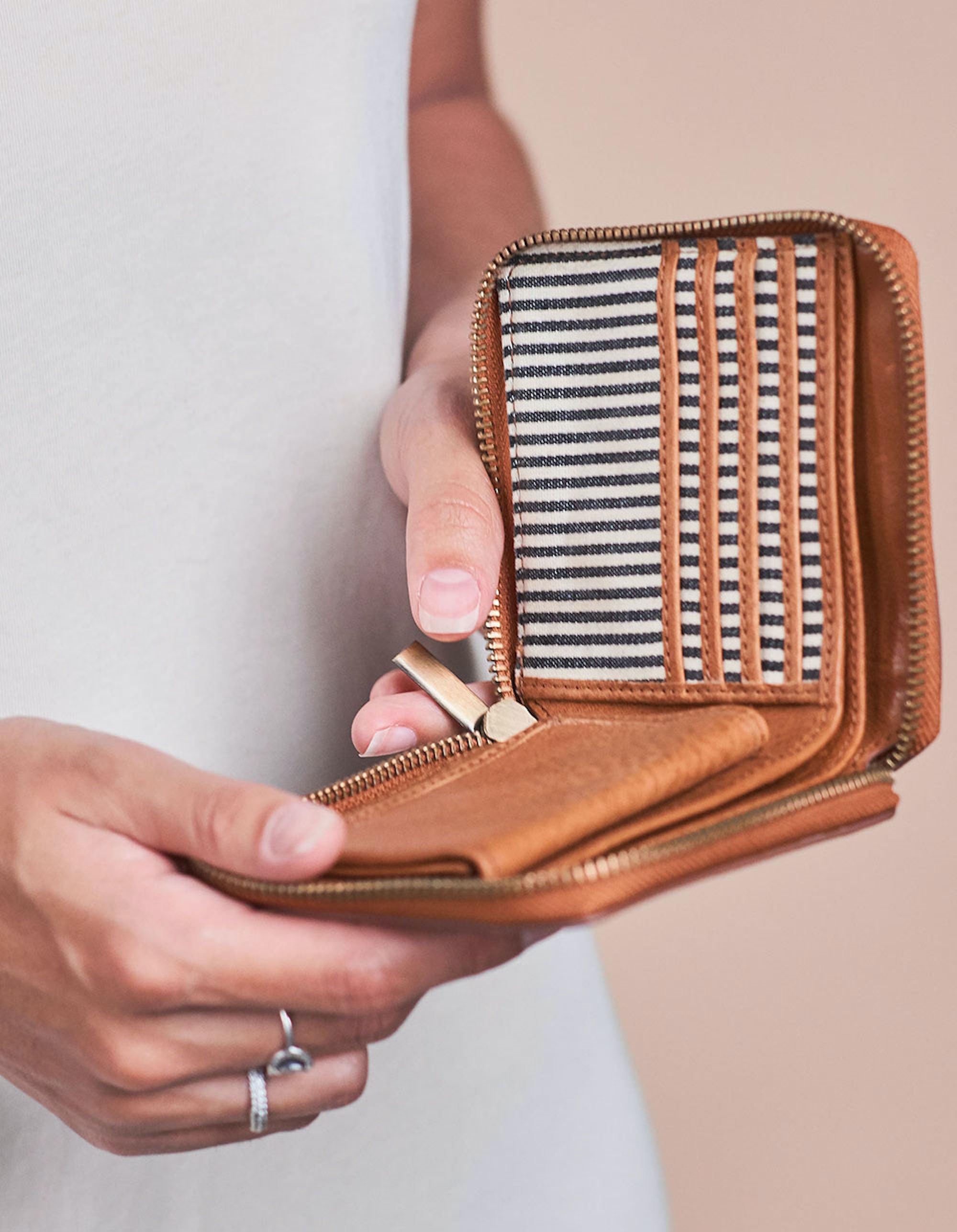 Sonny Square Wallet Cognac Stromboli Leather