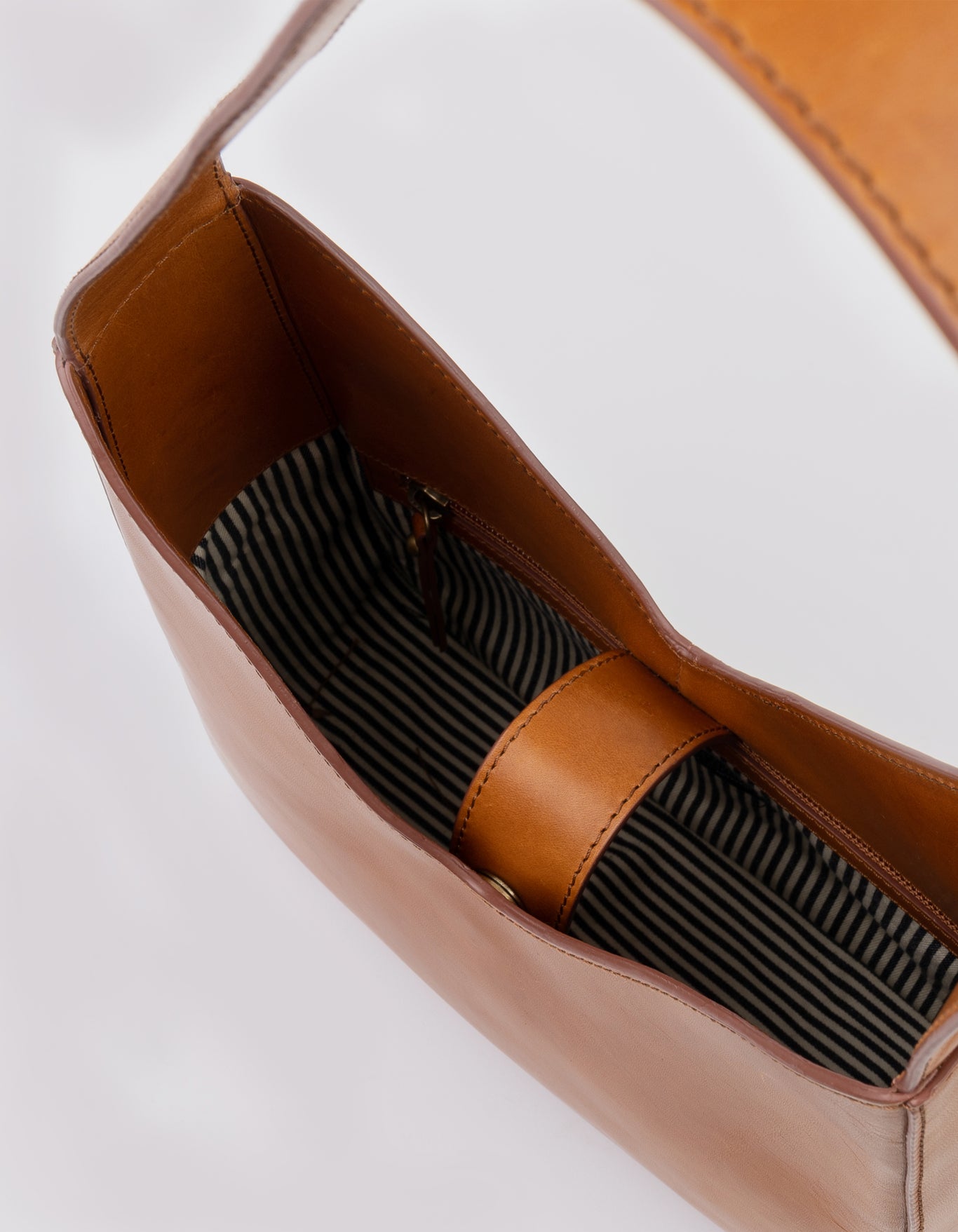 New Omb Vicky Cognac Classic Leather